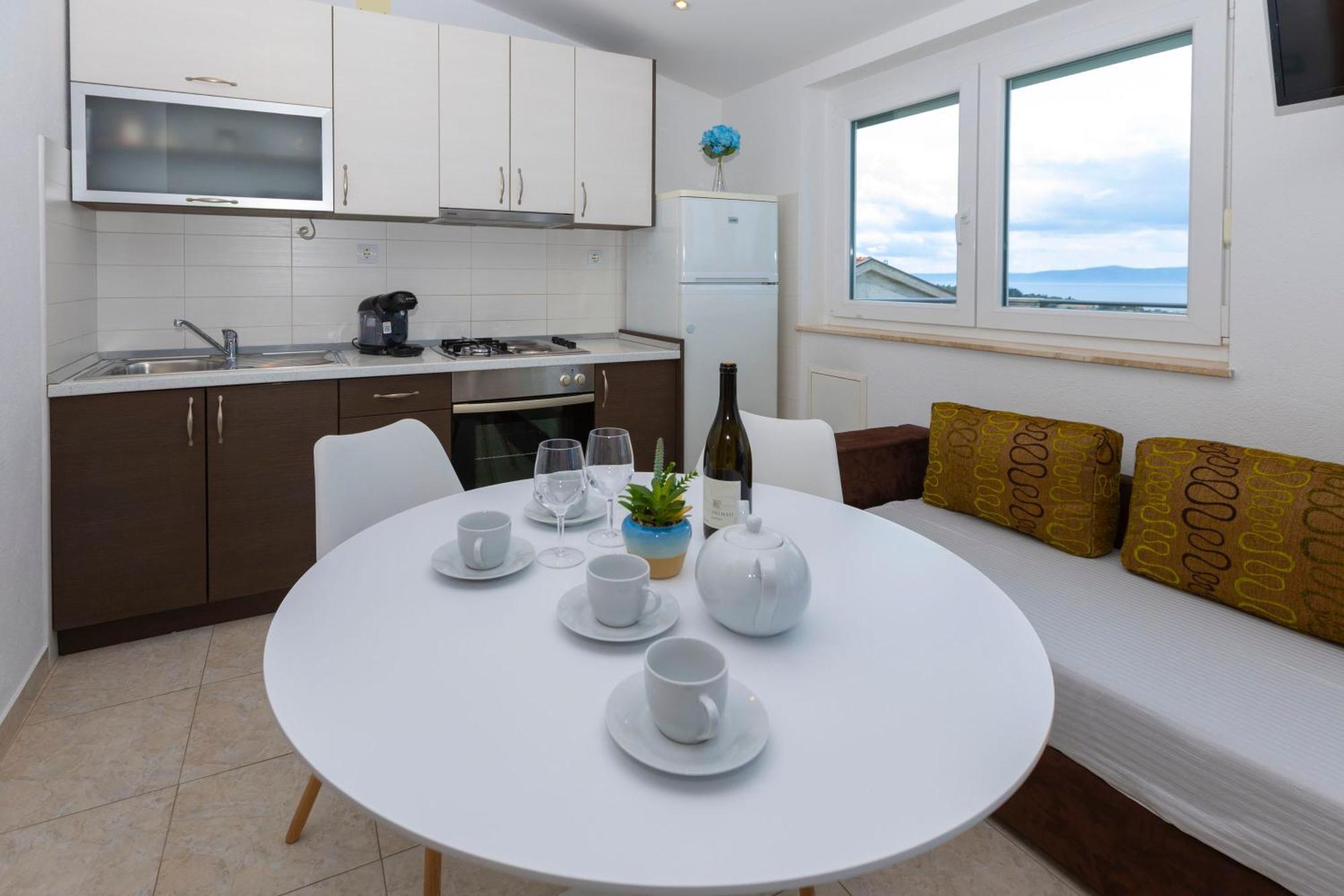 Apartmani Dana Макарска Экстерьер фото